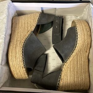 Nib dolce vita suede